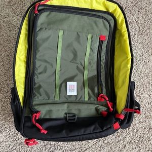 TOPO 40L Travel/Backpack